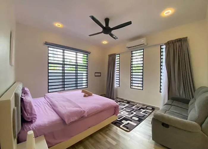 Modern Cozy House 4Room10Pax @Near Sunway Carnival