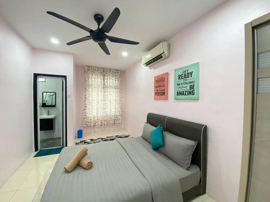 Holiday home Modern Cozy House 4room10pax @near Sunway Carnival *