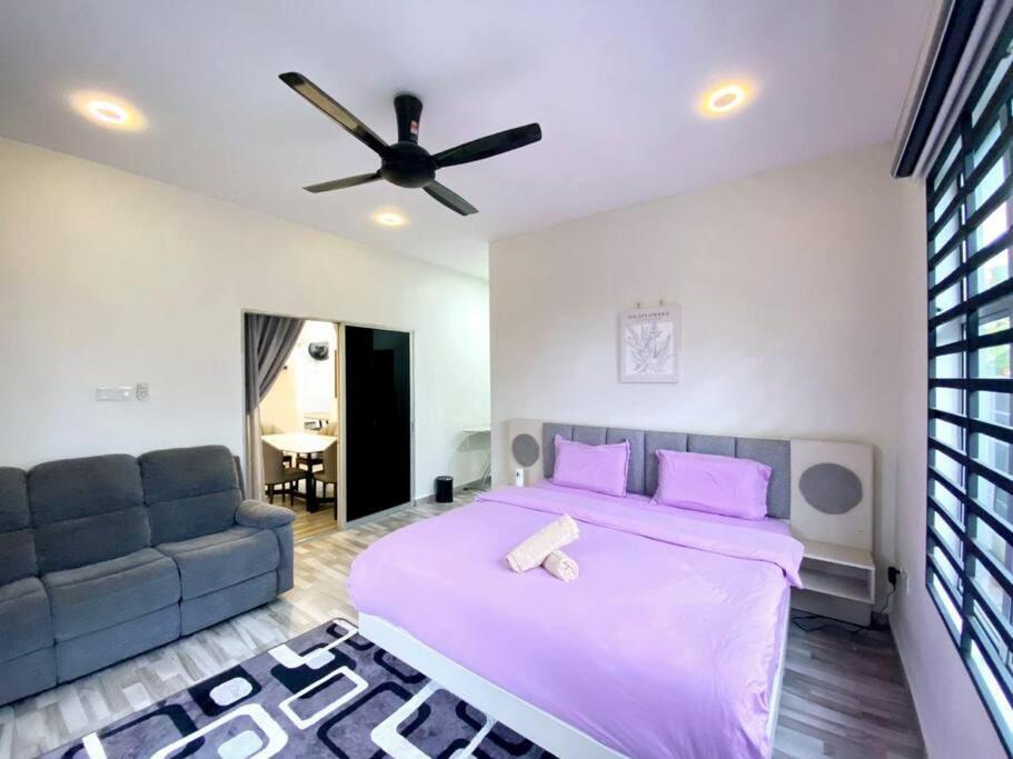 Holiday home Modern Cozy House 4room10pax @near Sunway Carnival
