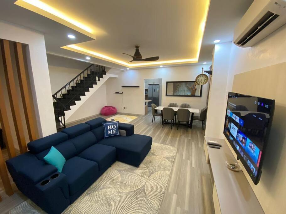 Modern Cozy House 4room10pax @near Sunway Carnival Holiday home Perai