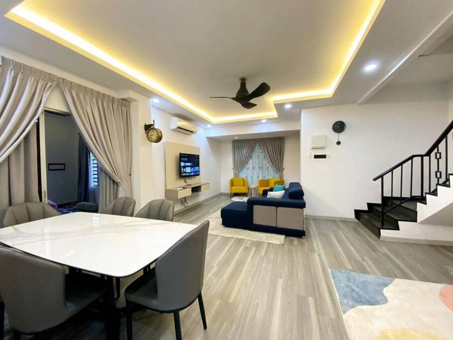 Modern Cozy House 4room10pax @near Sunway Carnival Holiday home