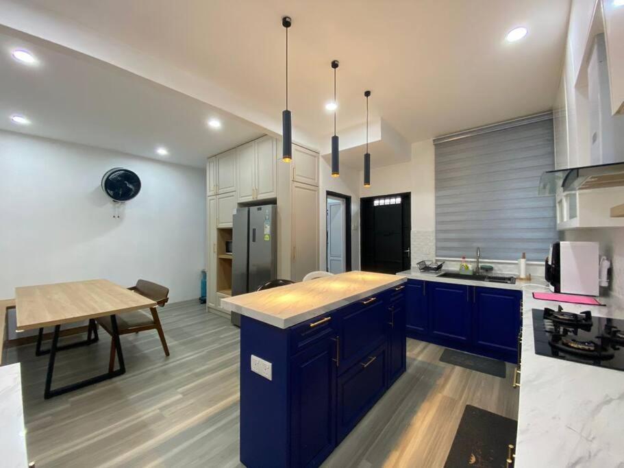 Modern Cozy House 4room10pax @near Sunway Carnival