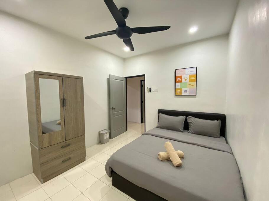 Holiday home Modern Cozy House 4room10pax @near Sunway Carnival
